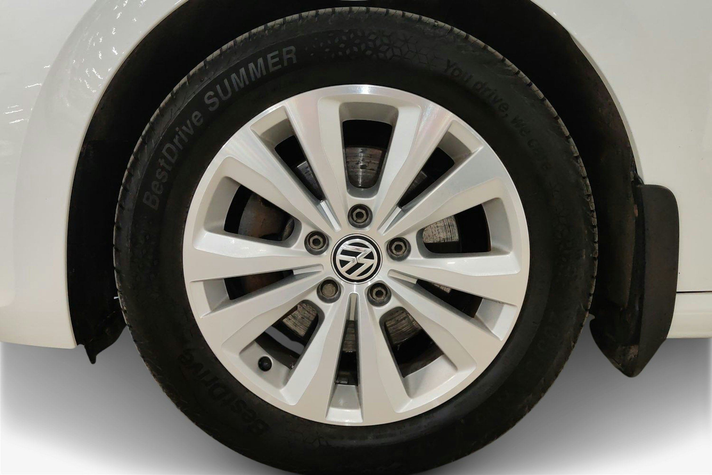 valkoinen Volkswagen Golf Sportsvan 2018 kuva 11.