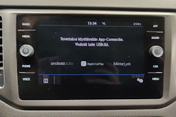 valkoinen Volkswagen Golf Sportsvan 2018 kuva 17.