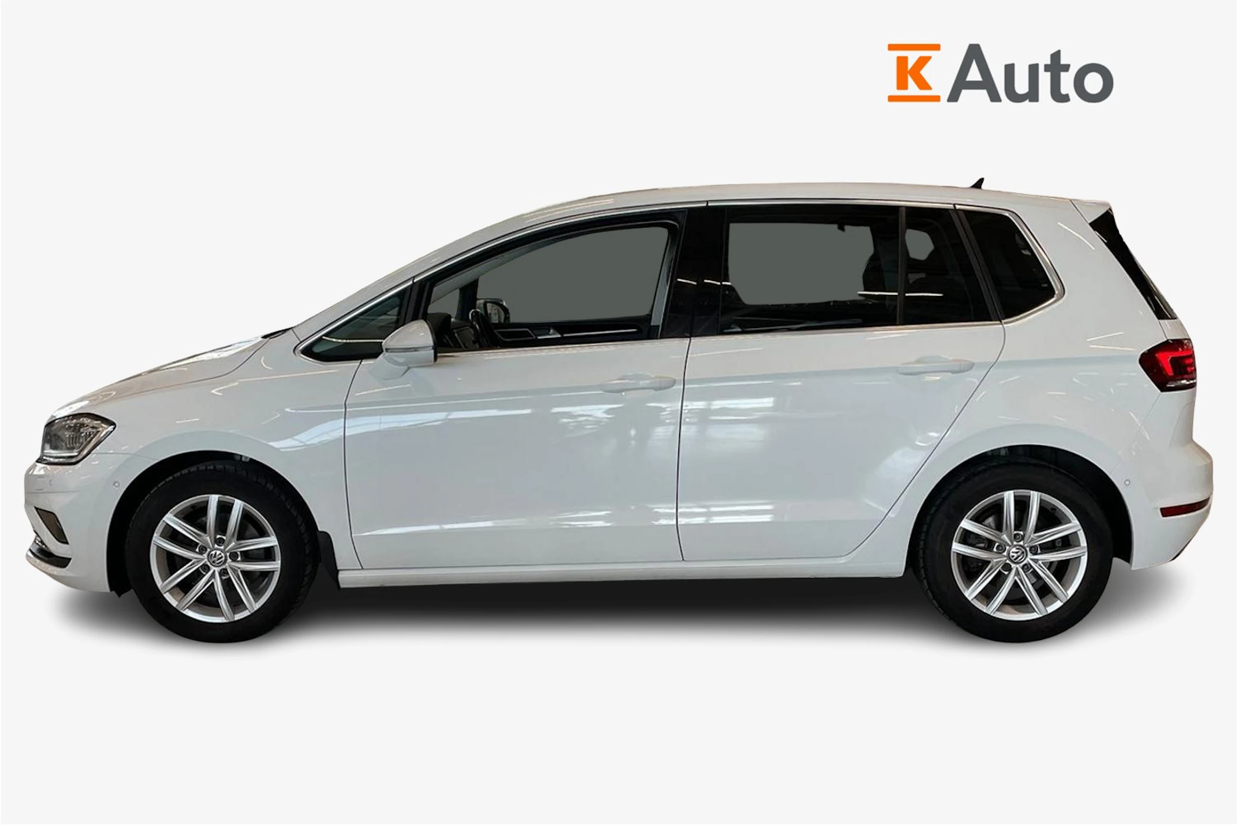 valkoinen Volkswagen Golf Sportsvan 2018 kuva 7.