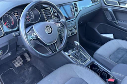 sininen Volkswagen Golf Sportsvan 2018 kuva 3.
