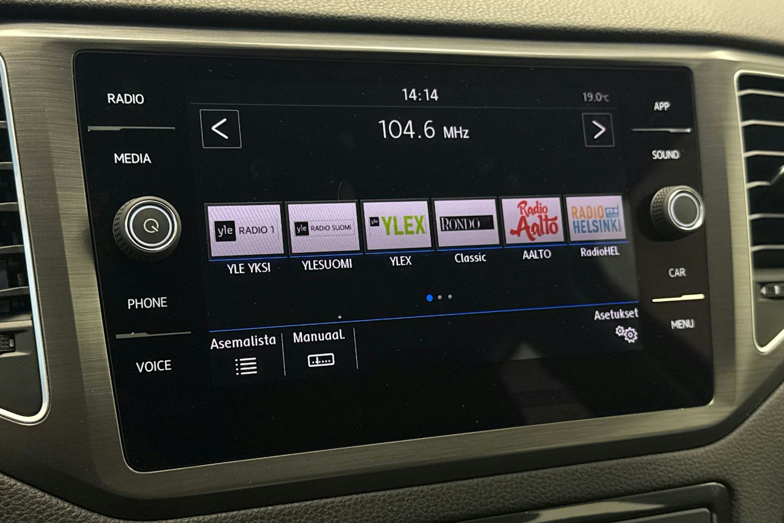 harmaa Volkswagen Golf Sportsvan 2018 kuva 25.