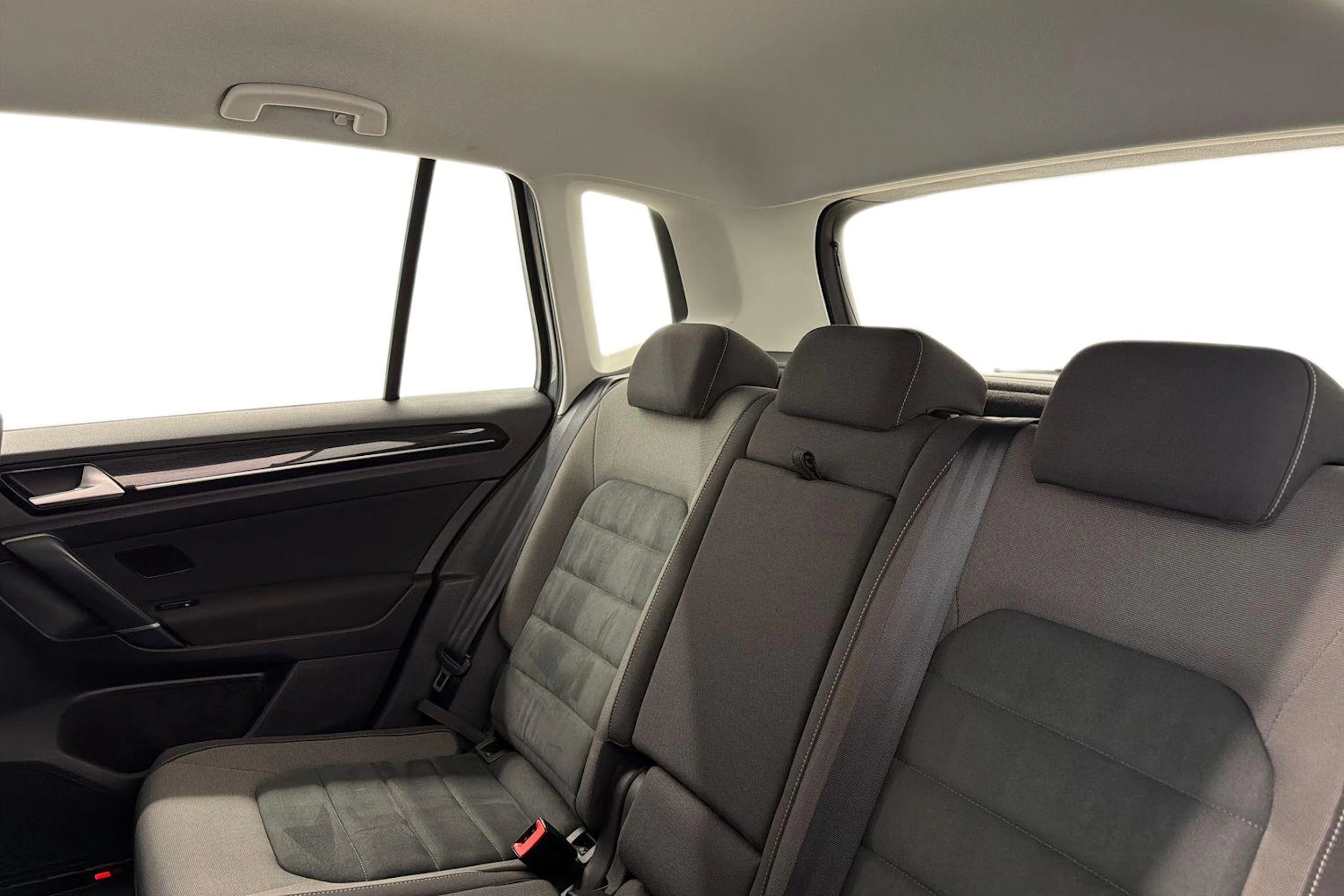 harmaa Volkswagen Golf Sportsvan 2018 kuva 8.