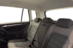 harmaa Volkswagen Golf Sportsvan 2018 kuva 8.