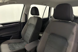 harmaa Volkswagen Golf Sportsvan 2018 kuva 26.
