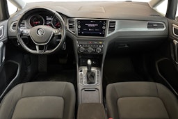 Punainen Volkswagen GOLF SPORTSVAN 2018 kuva 9.