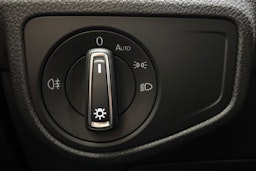 Punainen Volkswagen GOLF SPORTSVAN 2018 kuva 20.
