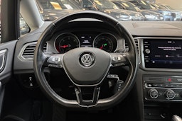 Punainen Volkswagen GOLF SPORTSVAN 2018 kuva 23.
