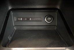 Punainen Volkswagen GOLF SPORTSVAN 2018 kuva 29.