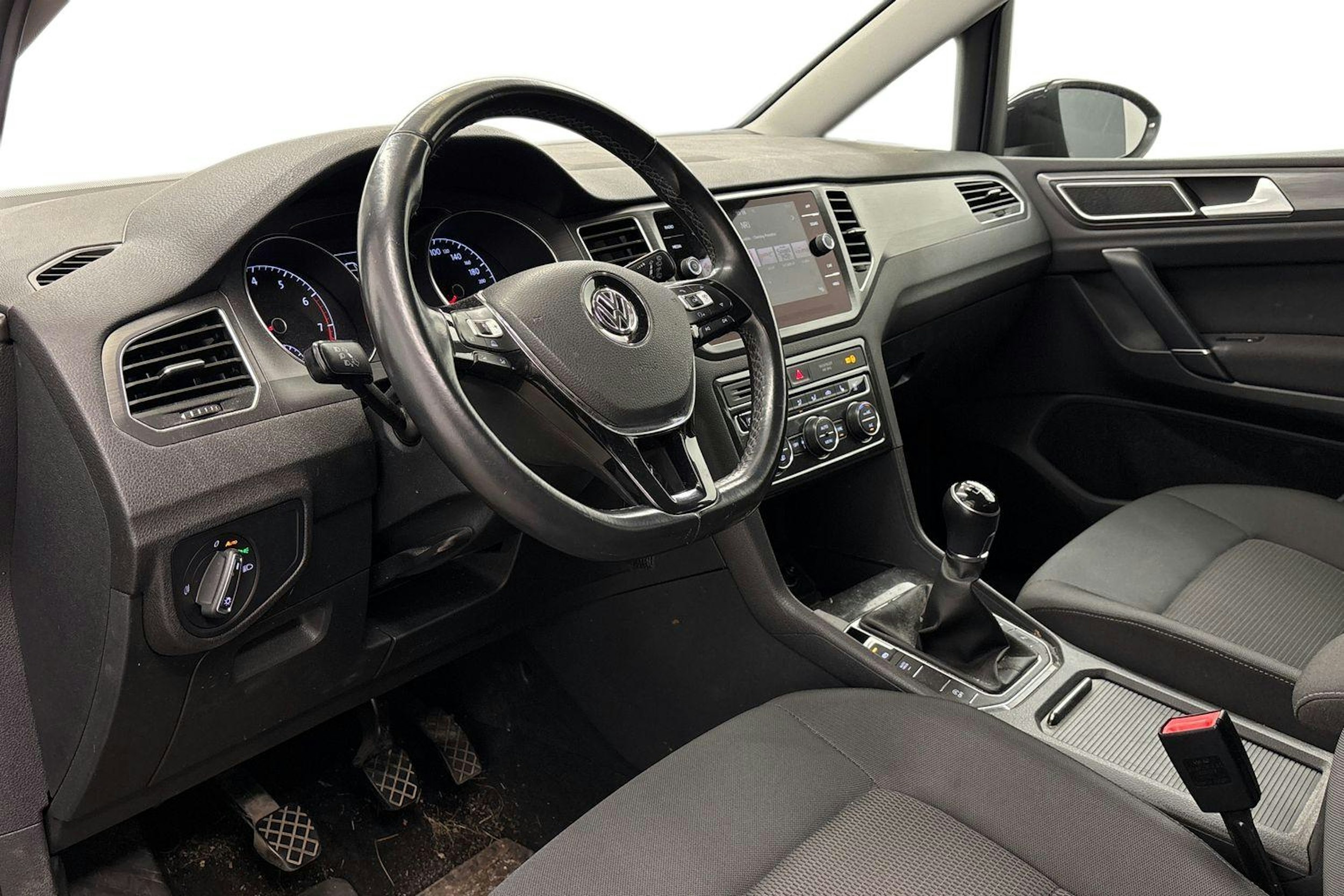 harmaa Volkswagen Golf Sportsvan 2018 kuva 3.