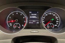 valkoinen Volkswagen Golf Sportsvan 2018 kuva 14.