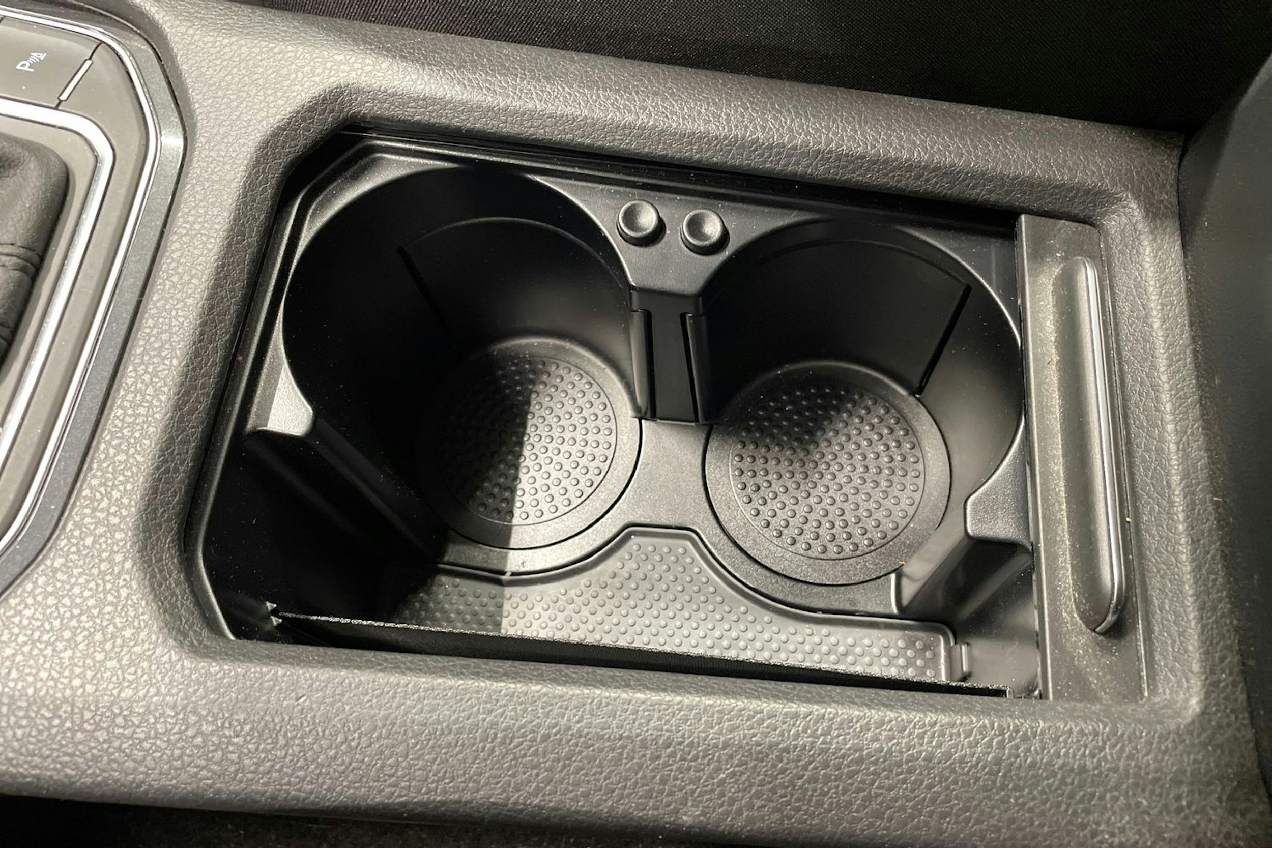 valkoinen Volkswagen Golf Sportsvan 2018 kuva 21.