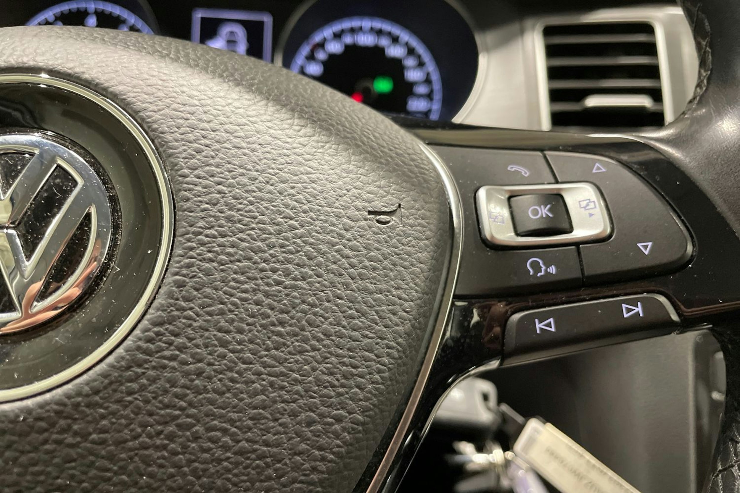 valkoinen Volkswagen Golf Sportsvan 2018 kuva 25.