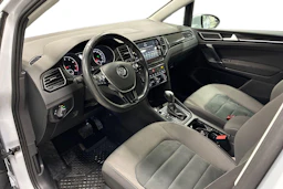 valkoinen Volkswagen Golf Sportsvan 2018 kuva 6.