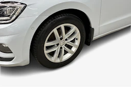 valkoinen Volkswagen Golf Sportsvan 2018 kuva 9.