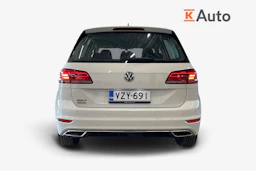 valkoinen Volkswagen Golf Sportsvan 2018 kuva 4.