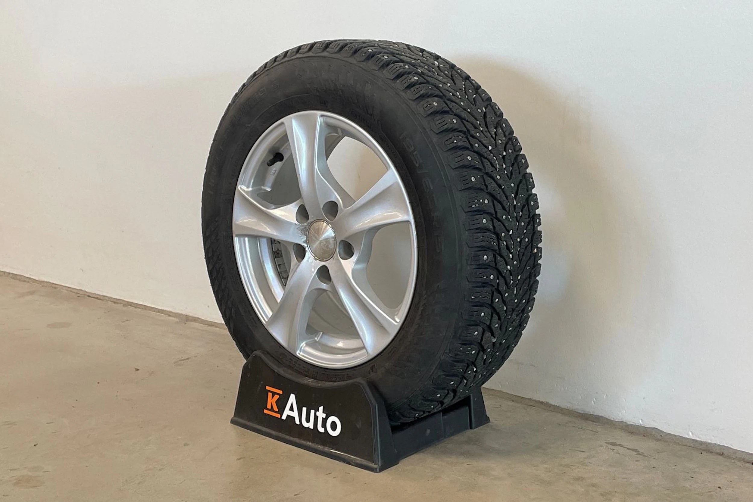 valkoinen Volkswagen Golf Sportsvan 2018 kuva 13.