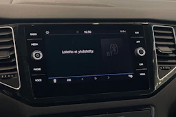 valkoinen Volkswagen Golf Sportsvan 2018 kuva 22.