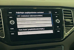 valkoinen Volkswagen Golf Sportsvan 2018 kuva 25.