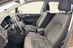 ruskea (beige) Volkswagen Golf Sportsvan 2018 kuva 11.