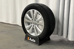 sininen Volkswagen Golf Sportsvan 2018 kuva 10.