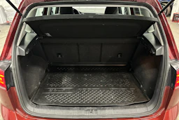 sininen Volkswagen Golf Sportsvan 2018 kuva 11.