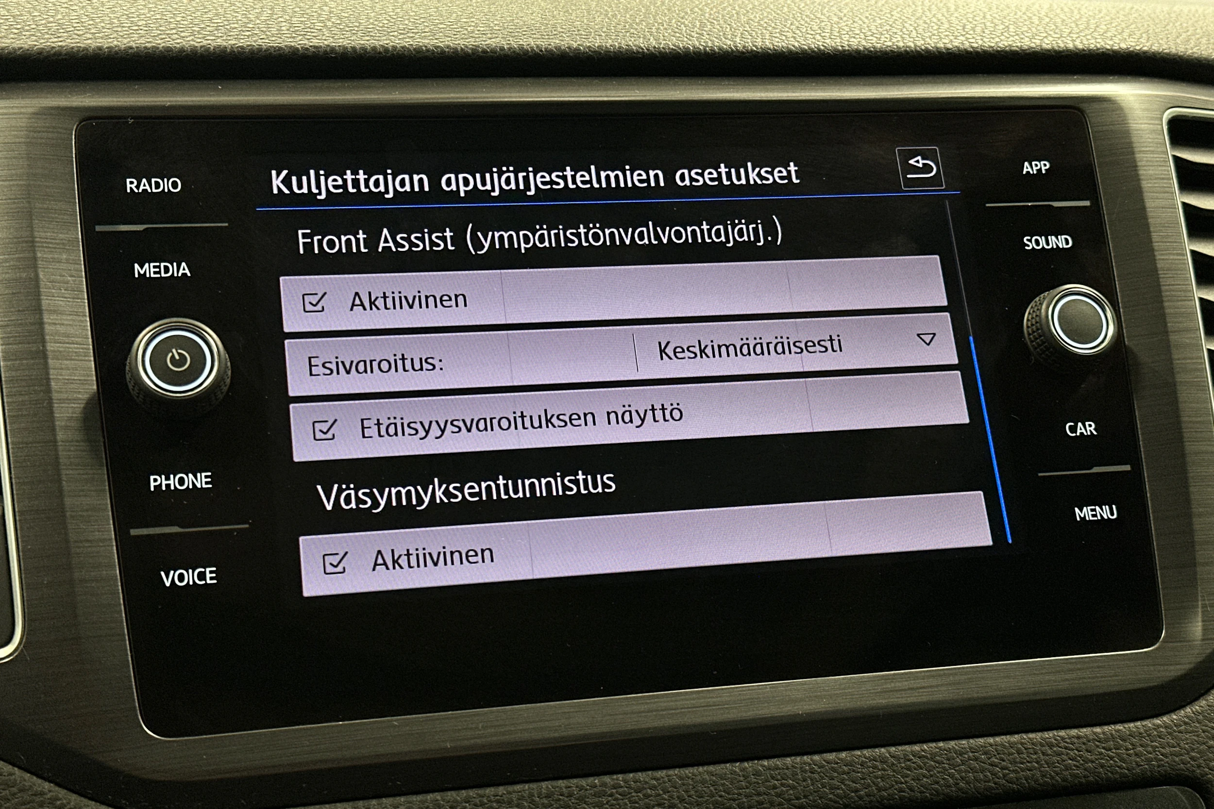 sininen Volkswagen Golf Sportsvan 2018 kuva 19.