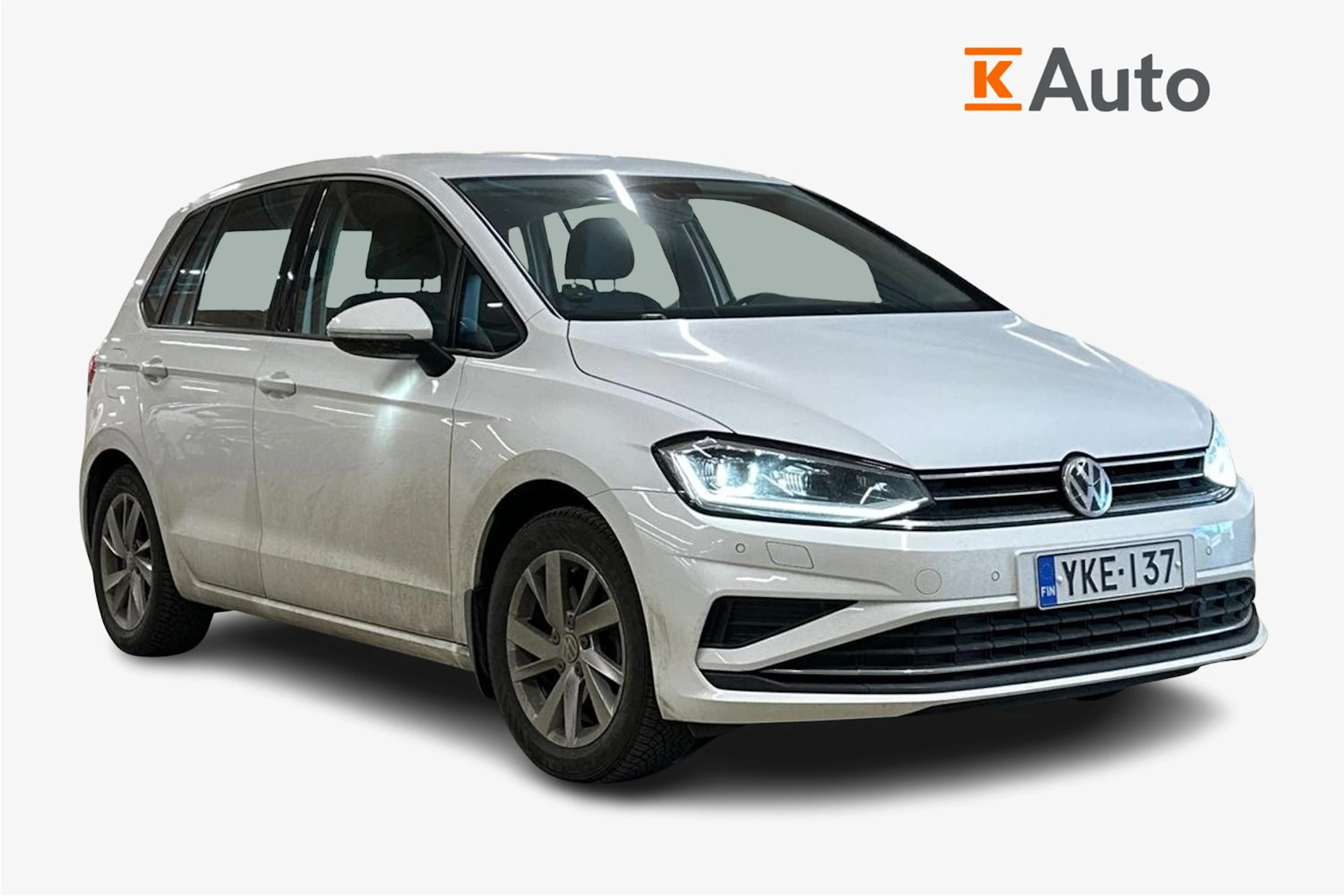 valkoinen Volkswagen Golf Sportsvan 2018 kuva 1.