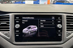 valkoinen Volkswagen Golf Sportsvan 2018 kuva 17.