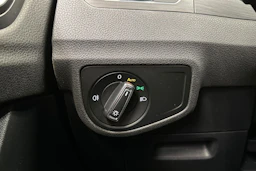 valkoinen Volkswagen Golf Sportsvan 2018 kuva 26.