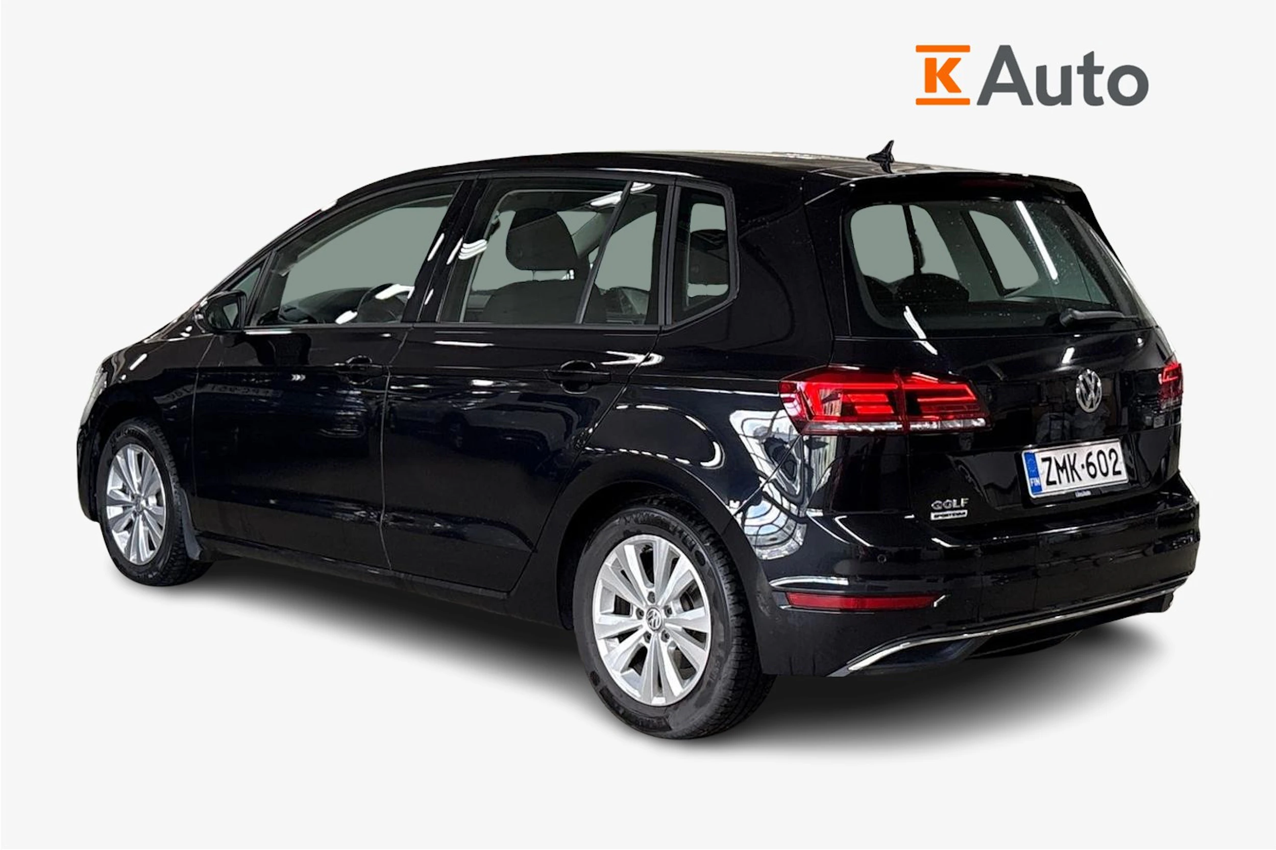 Musta Volkswagen GOLF SPORTSVAN 2018 kuva 2.