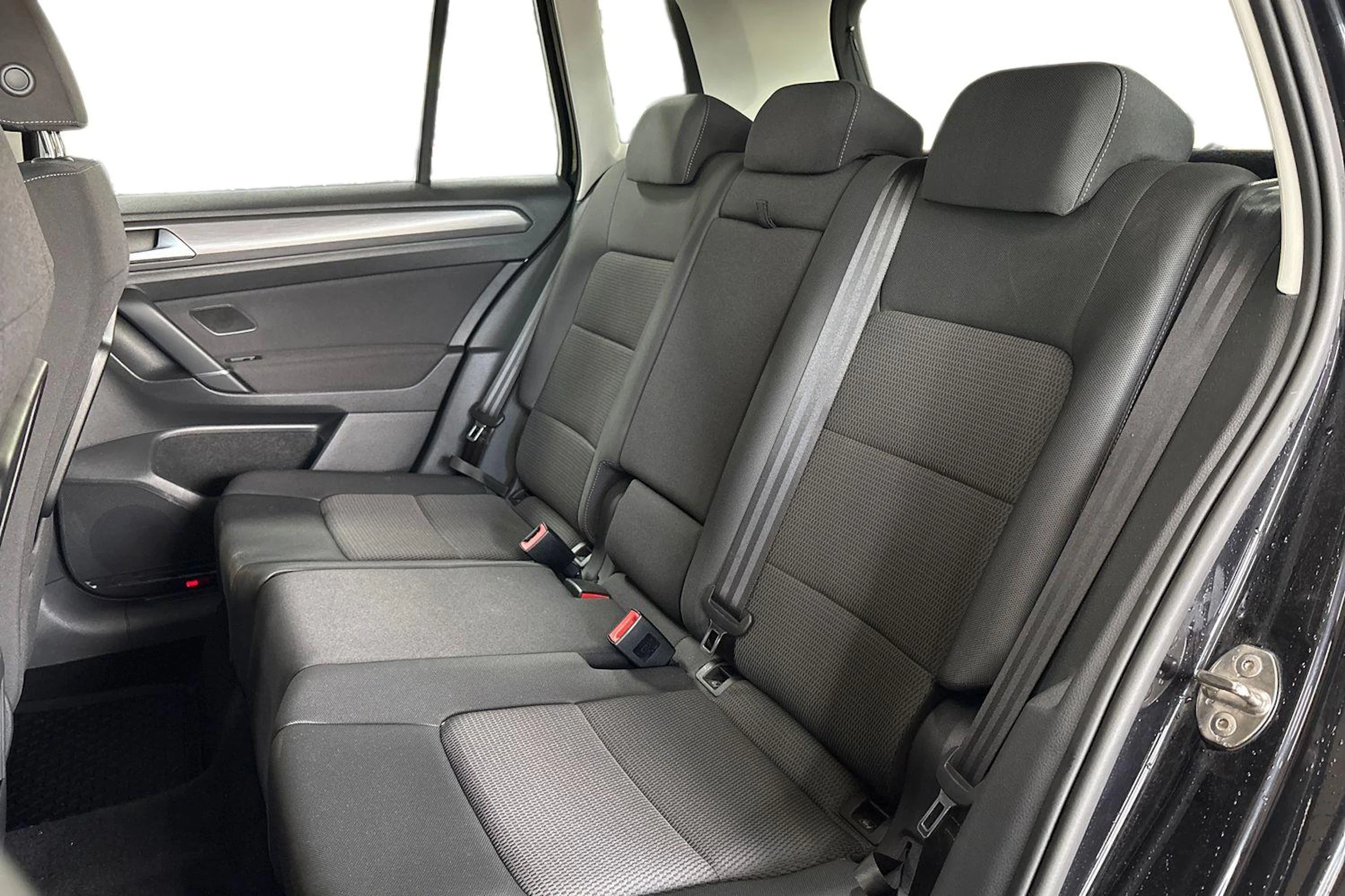Musta Volkswagen GOLF SPORTSVAN 2018 kuva 8.