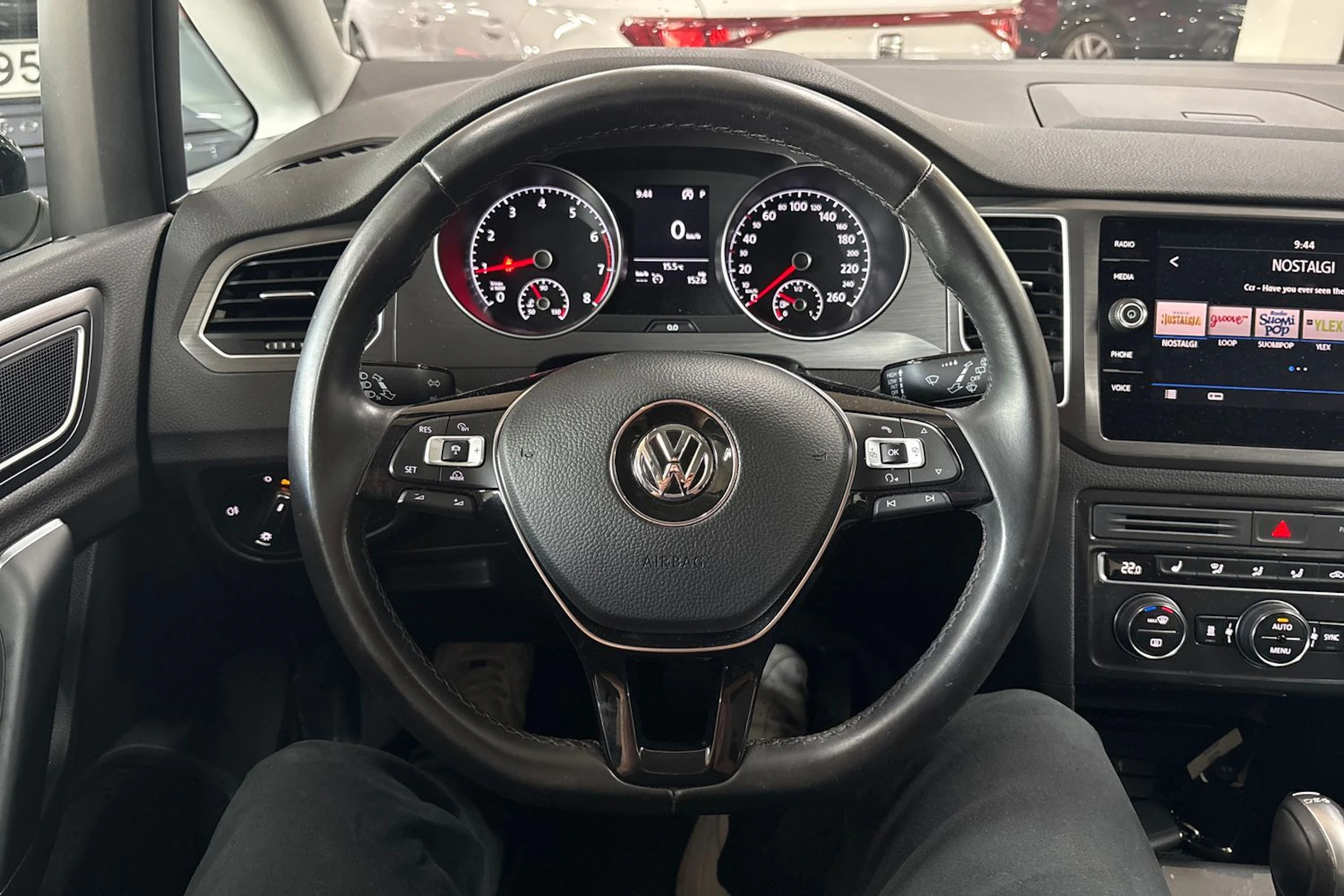 Musta Volkswagen GOLF SPORTSVAN 2018 kuva 11.