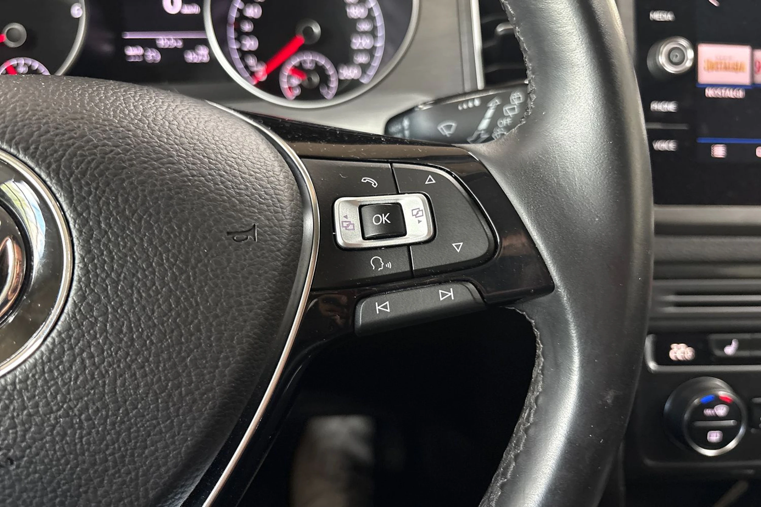 Musta Volkswagen GOLF SPORTSVAN 2018 kuva 14.