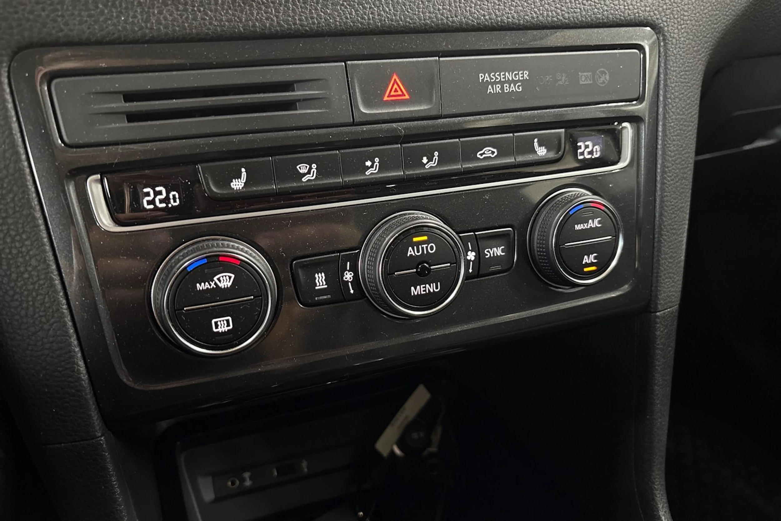 Musta Volkswagen GOLF SPORTSVAN 2018 kuva 20.