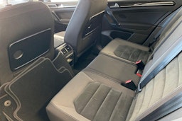 punainen Volkswagen Golf Sportsvan 2019 kuva 10.