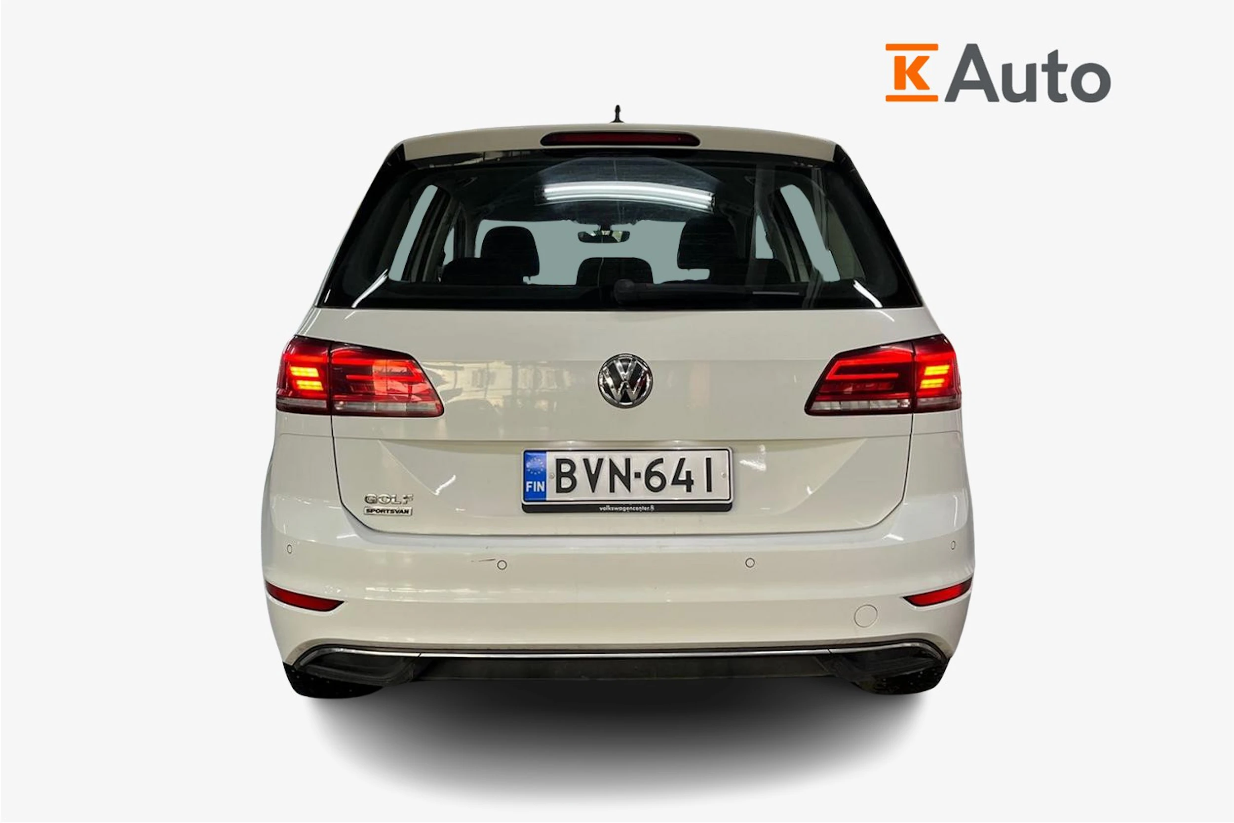 valkoinen Volkswagen Golf Sportsvan 2019 kuva 4.