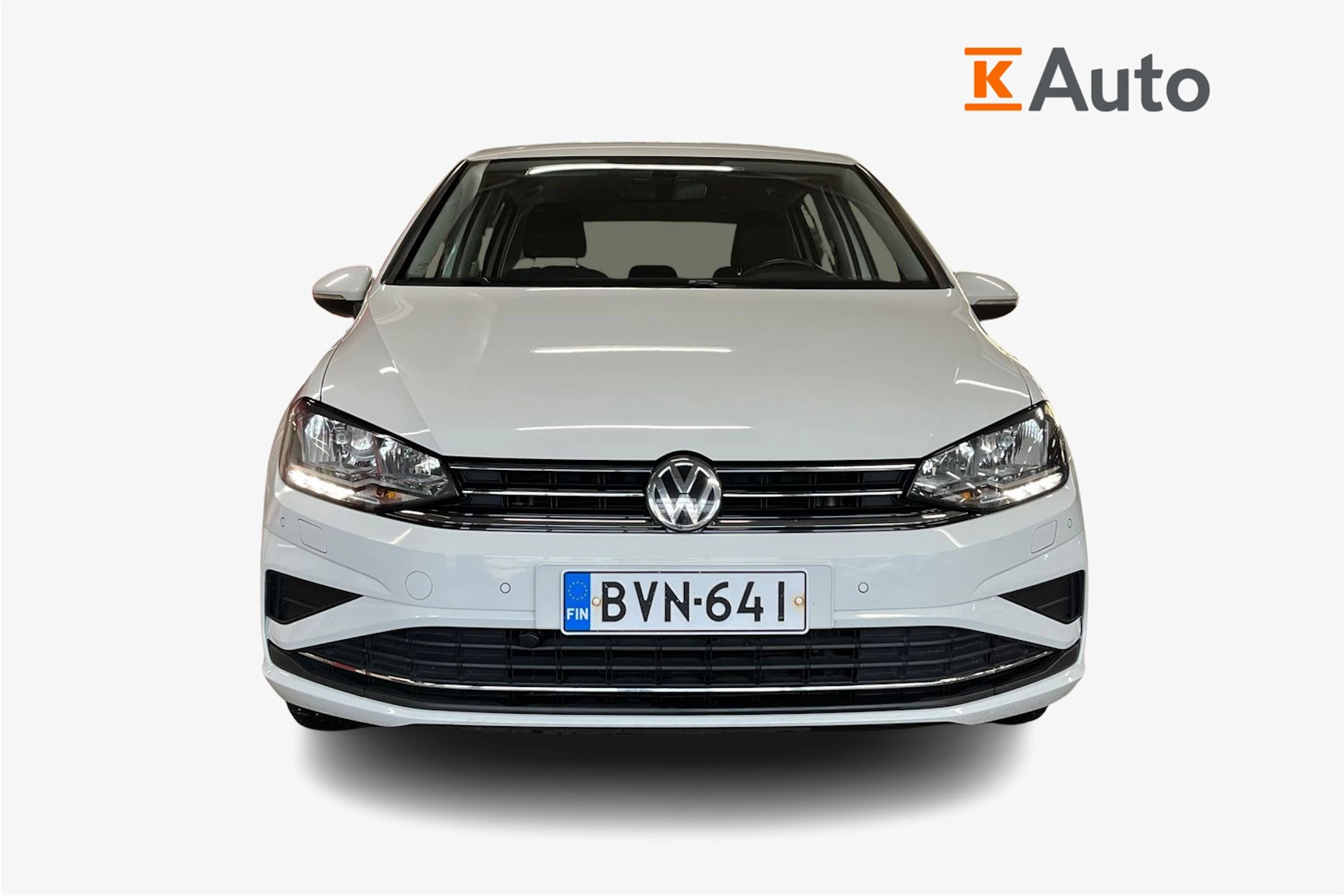 valkoinen Volkswagen Golf Sportsvan 2019 kuva 5.