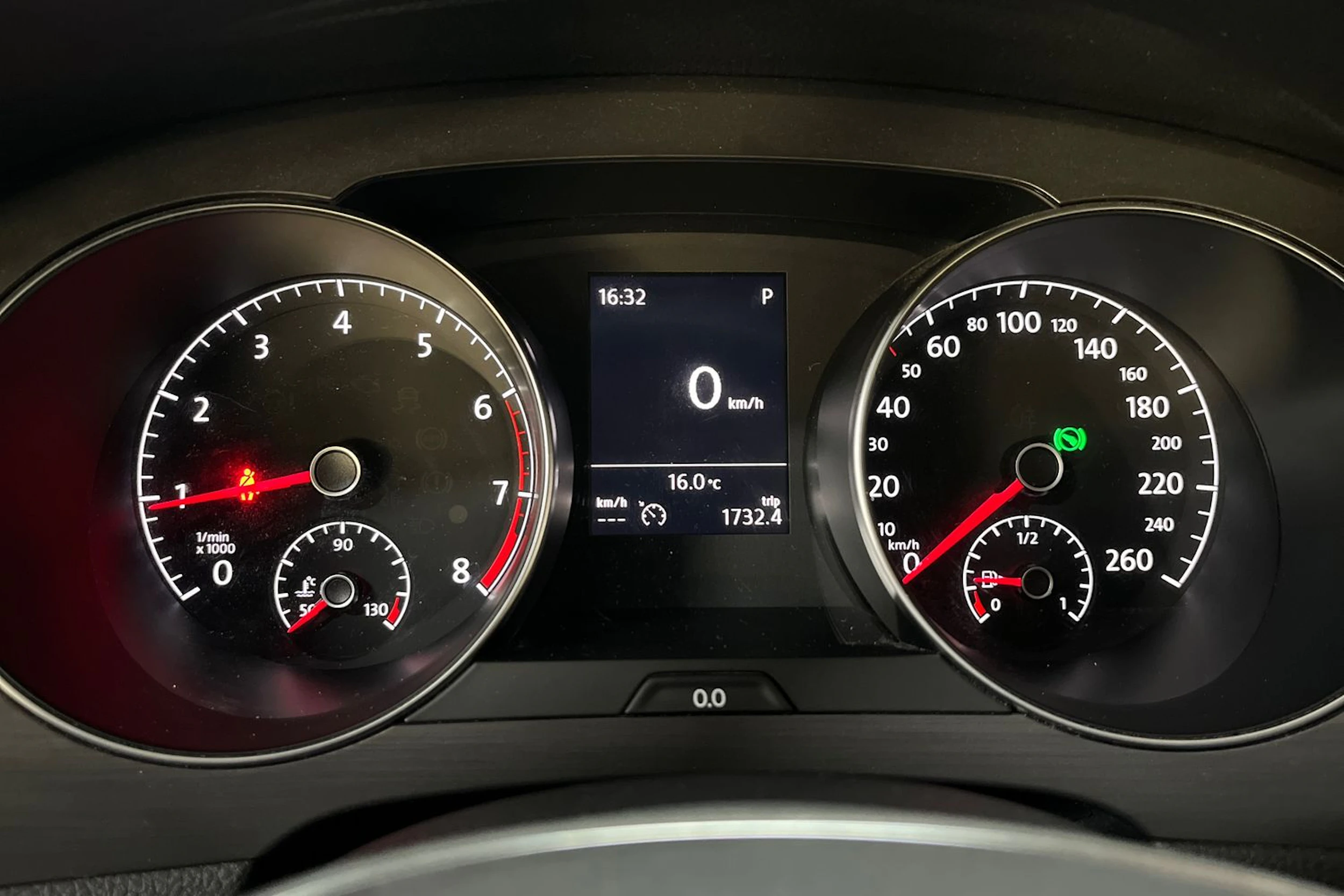 valkoinen Volkswagen Golf Sportsvan 2019 kuva 18.