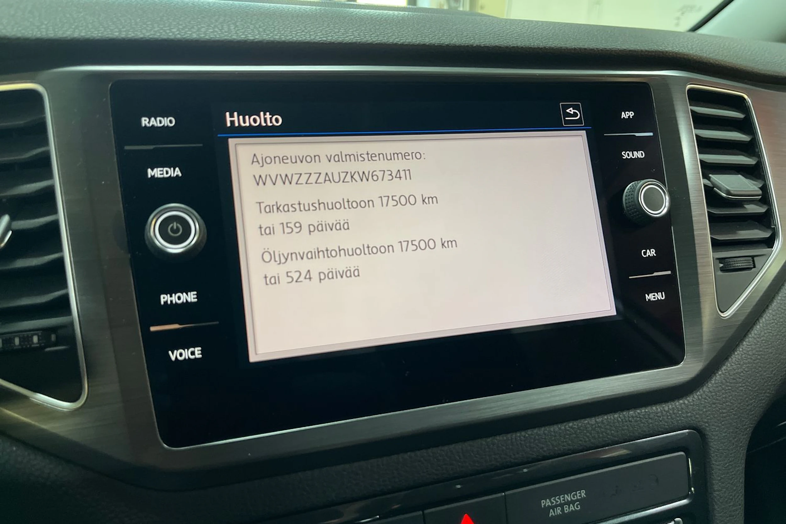 valkoinen Volkswagen Golf Sportsvan 2019 kuva 22.