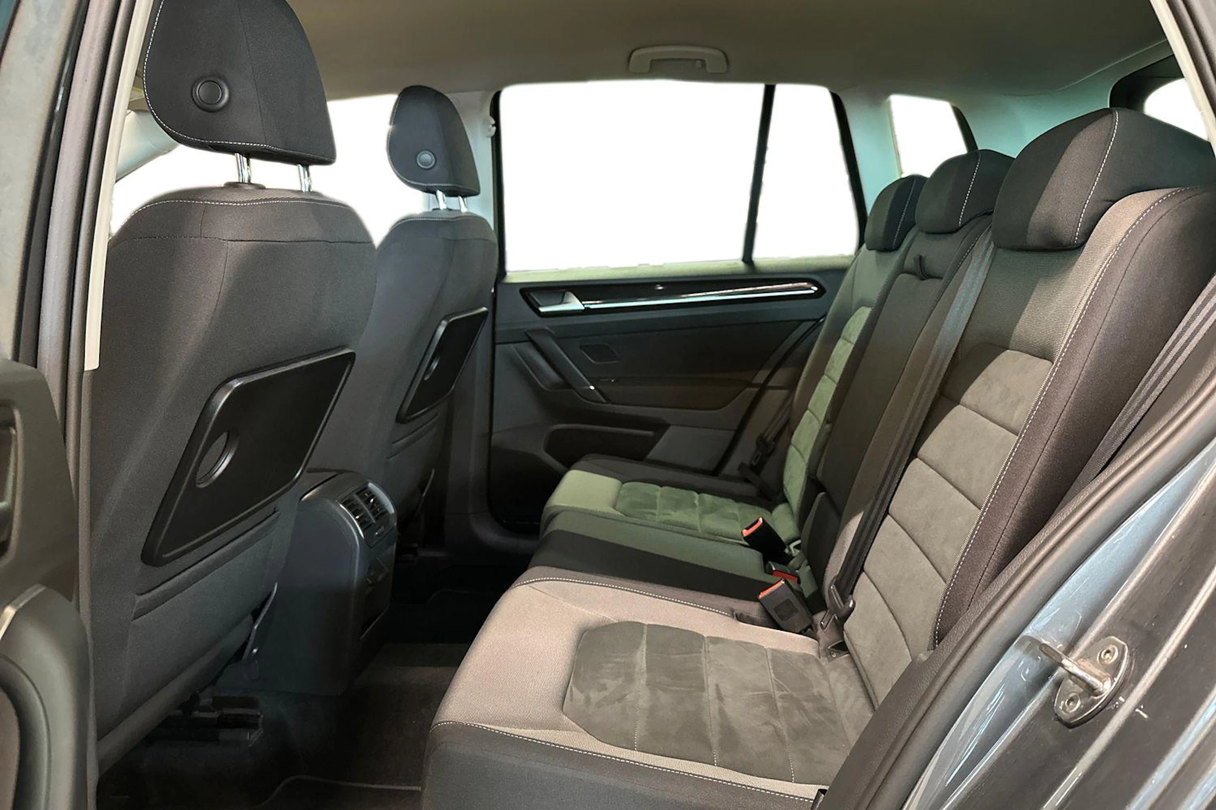 Harmaa Volkswagen Golf Sportsvan 2019 kuva 11.