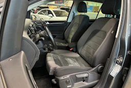Harmaa Volkswagen Golf Sportsvan 2019 kuva 16.