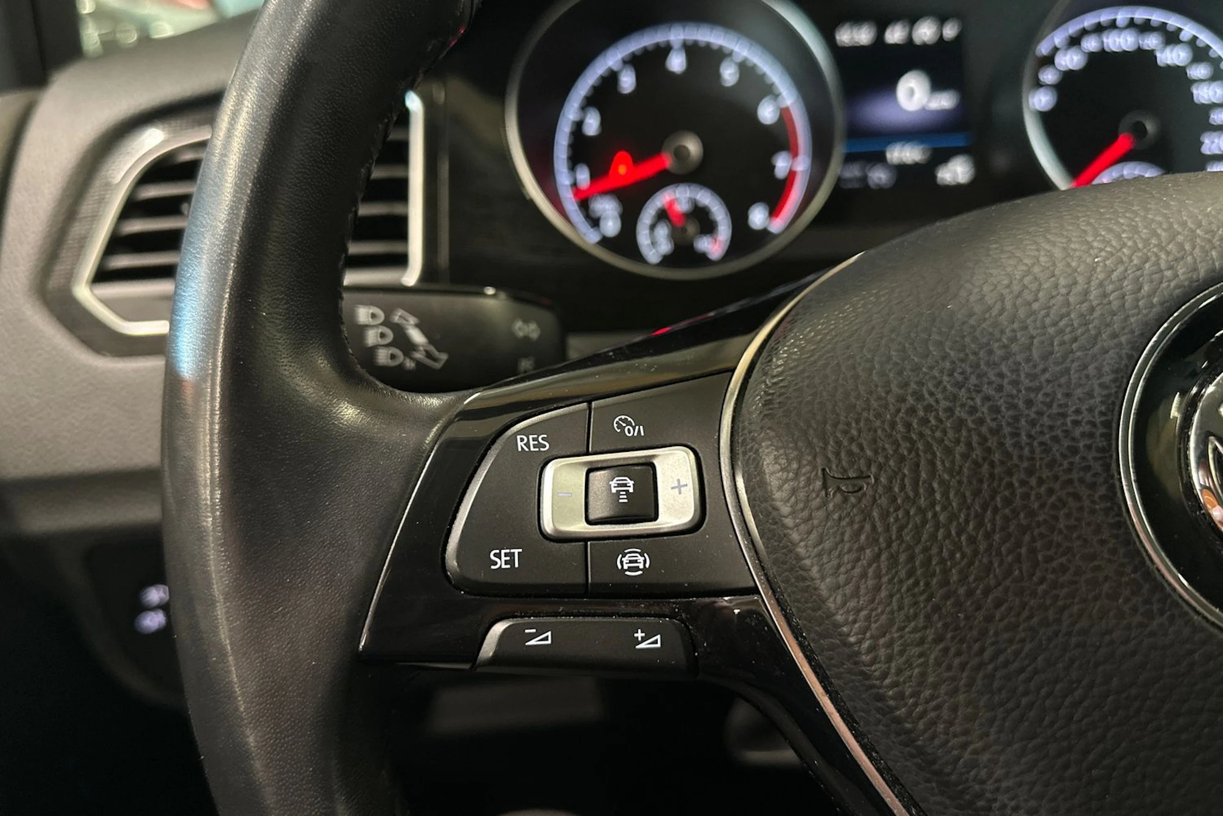 Harmaa Volkswagen Golf Sportsvan 2019 kuva 26.