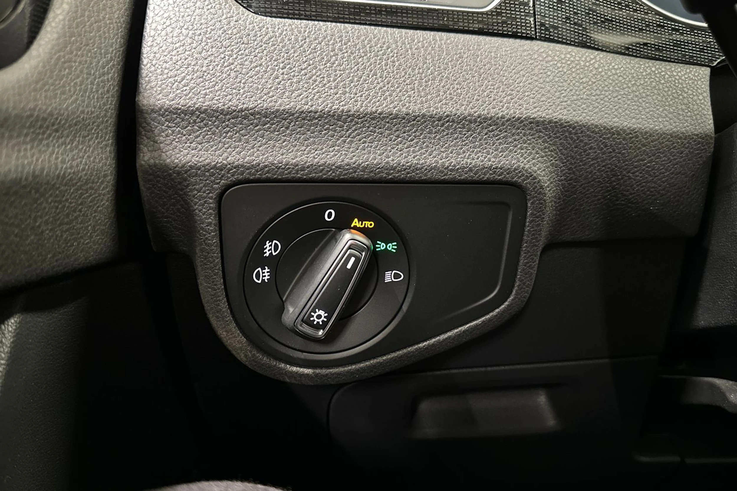 Harmaa Volkswagen Golf Sportsvan 2019 kuva 28.