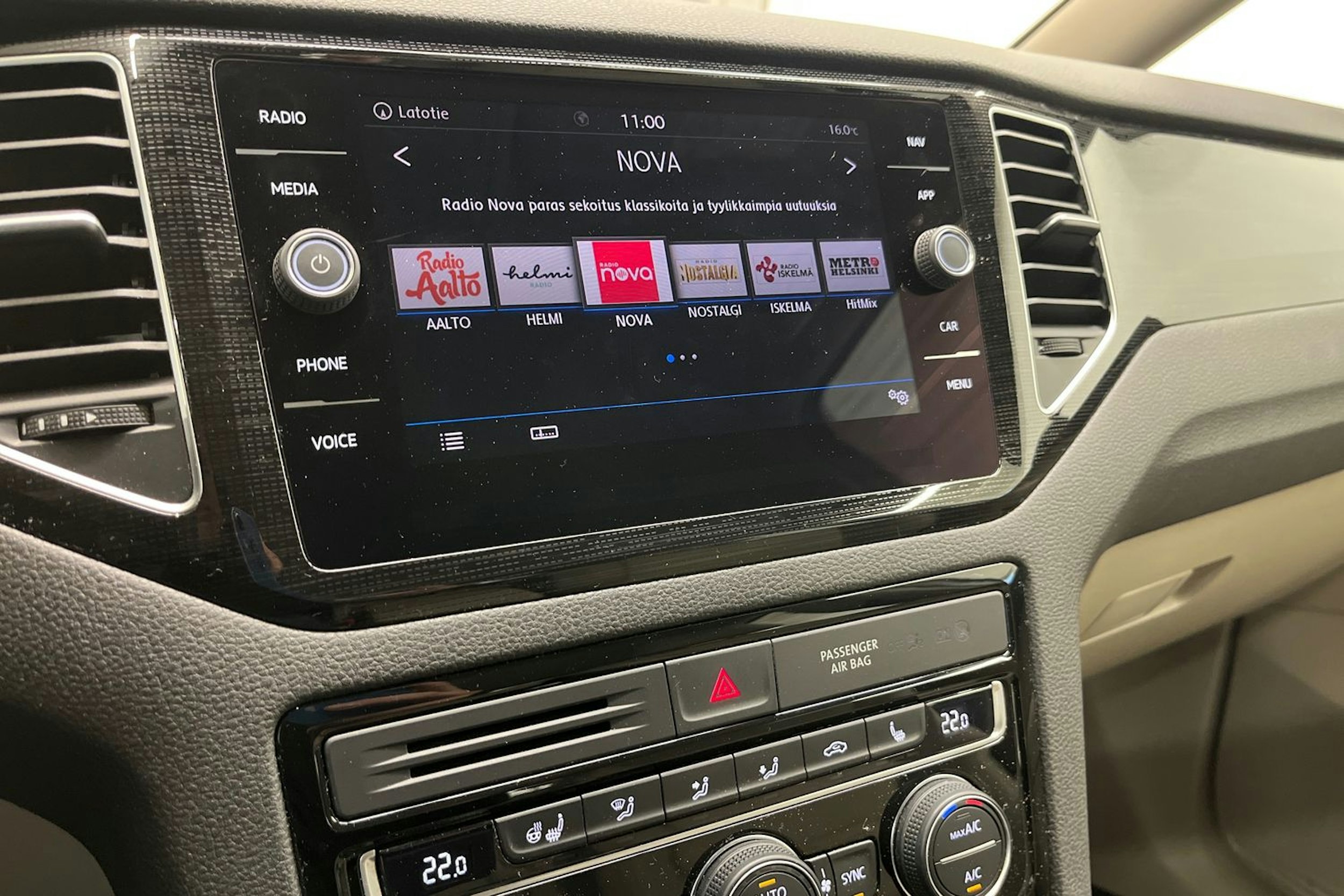 harmaa Volkswagen Golf Sportsvan 2019 kuva 12.