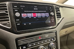 harmaa Volkswagen Golf Sportsvan 2019 kuva 12.