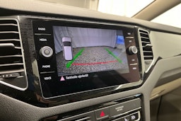 harmaa Volkswagen Golf Sportsvan 2019 kuva 13.