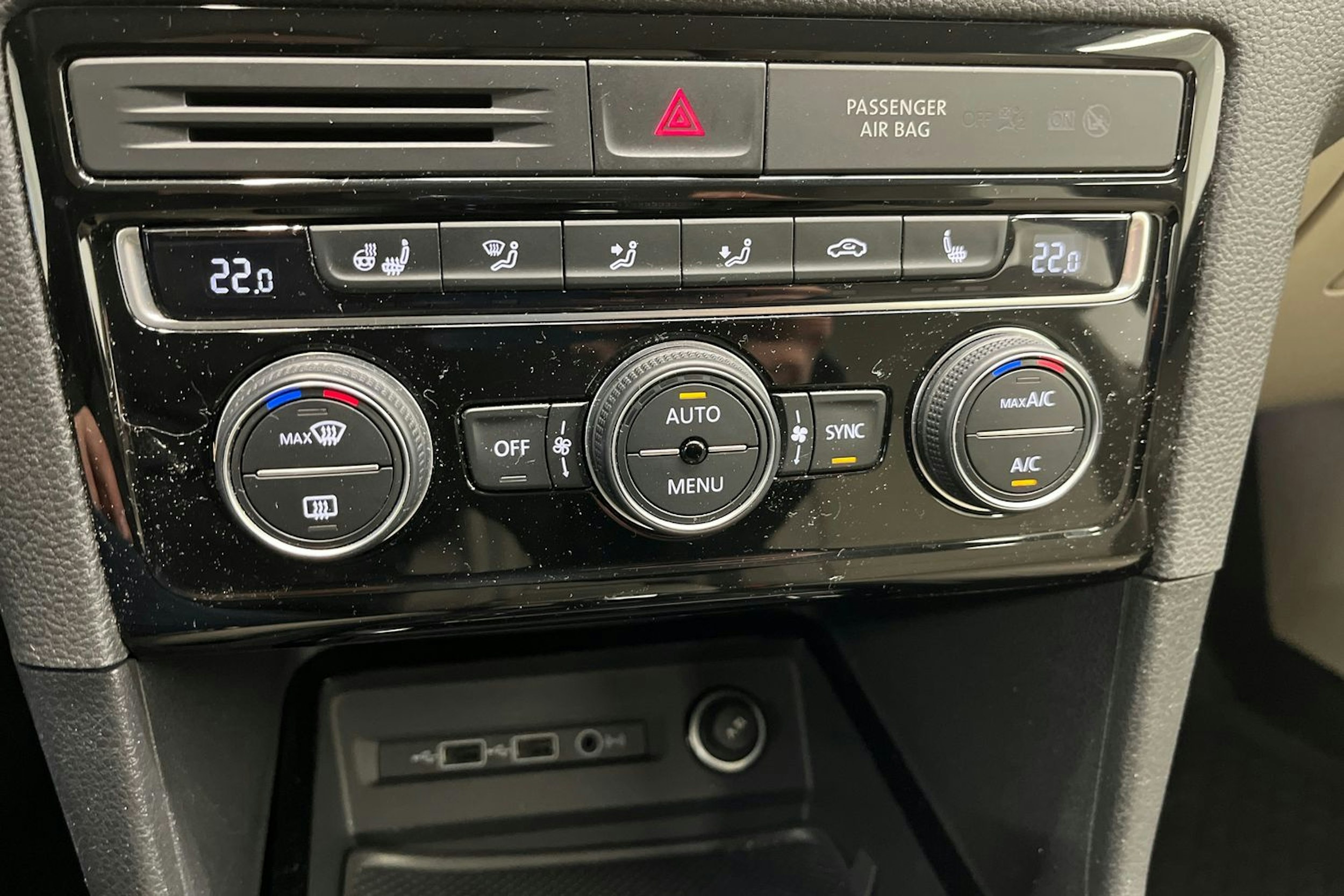 harmaa Volkswagen Golf Sportsvan 2019 kuva 16.