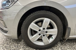 harmaa Volkswagen Golf Sportsvan 2019 kuva 19.