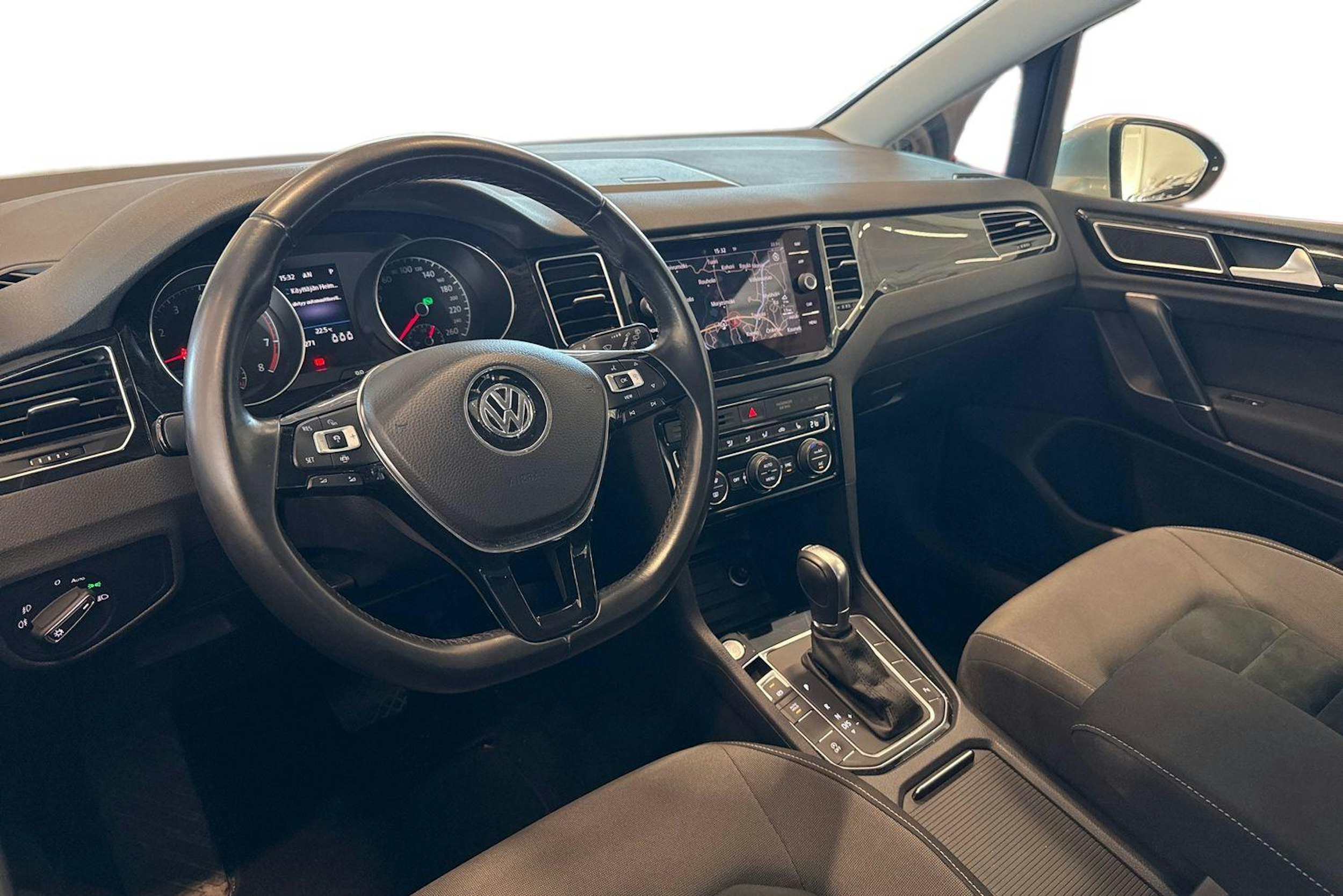 hopea Volkswagen Golf Sportsvan 2019 kuva 7.