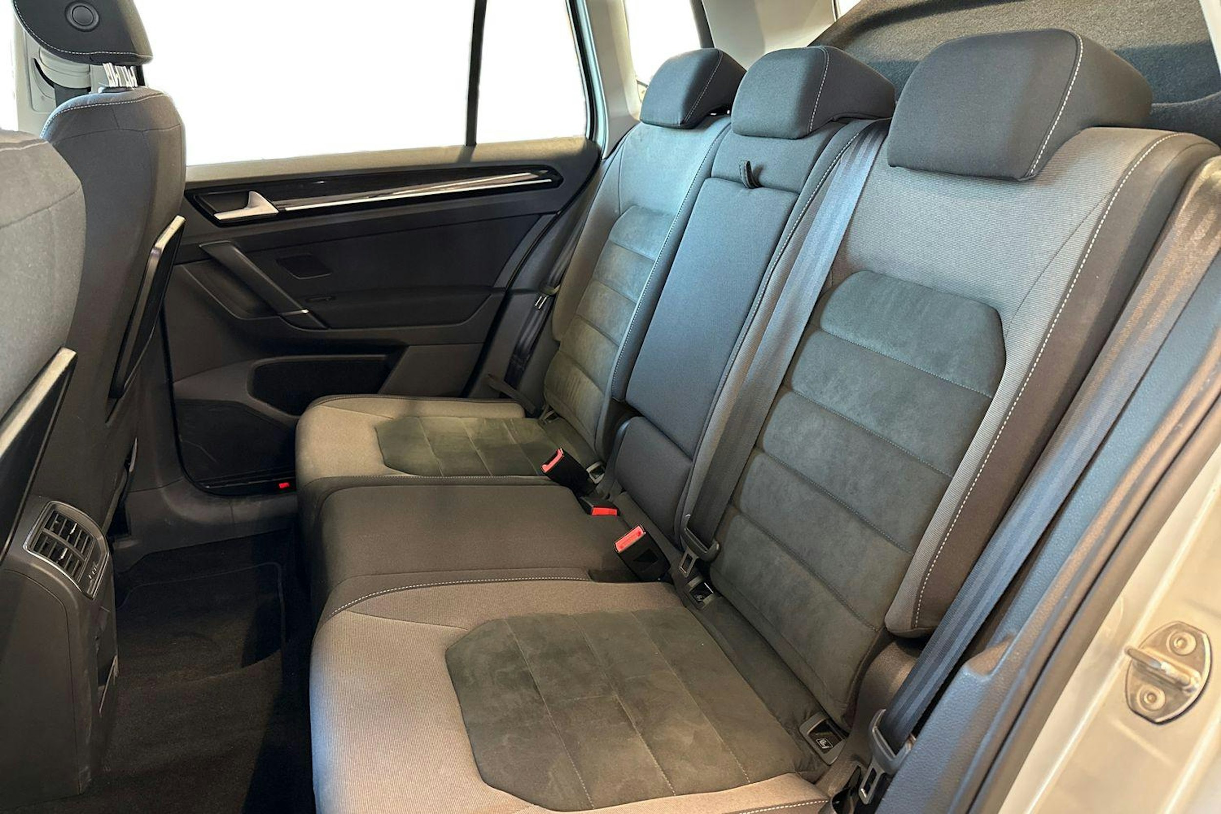 hopea Volkswagen Golf Sportsvan 2019 kuva 10.